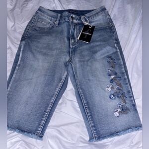 Women’s Light Blue Embroidered Boyfriend Jeans - Floral Detail